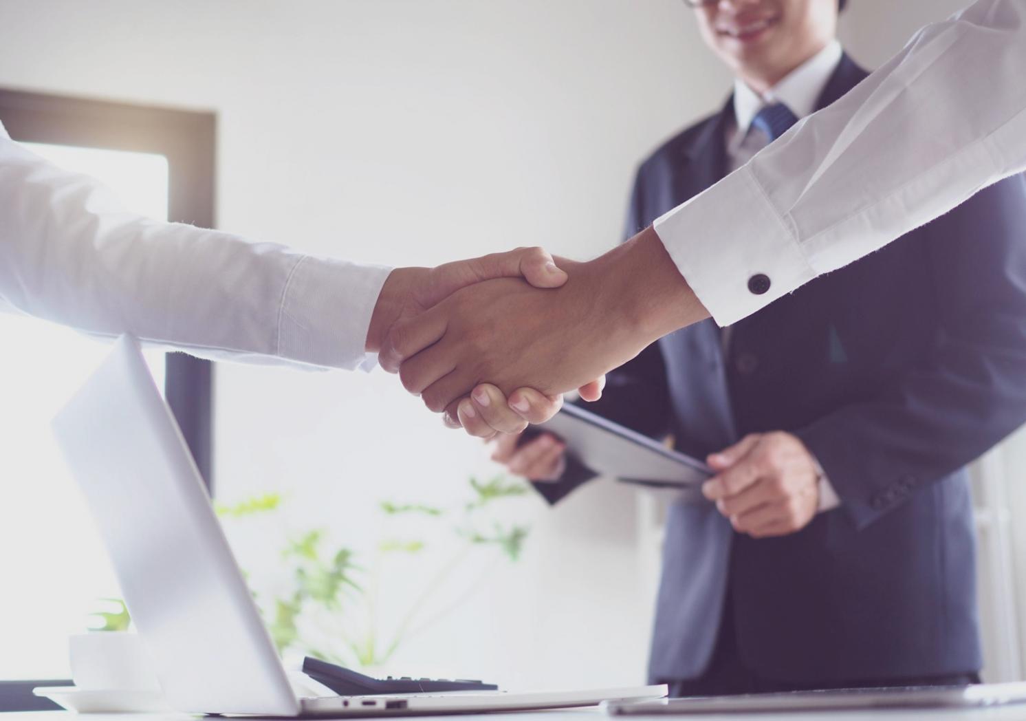 Professional workspace showing SEO campaign management